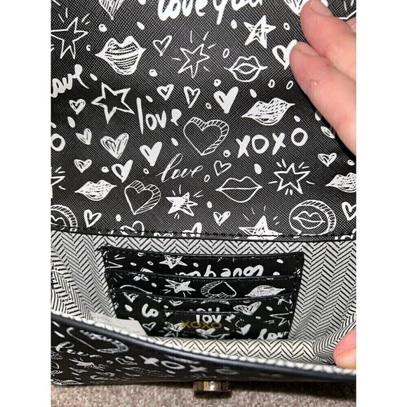XOXO Graffiti Black White Purse Half Chain Strap‎ Card Slot Inside Front Pocket - Picture 5 of 6